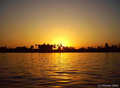 Luxor: Nile felucca sailing